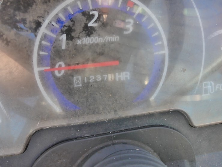 kubota-b2301-image-14