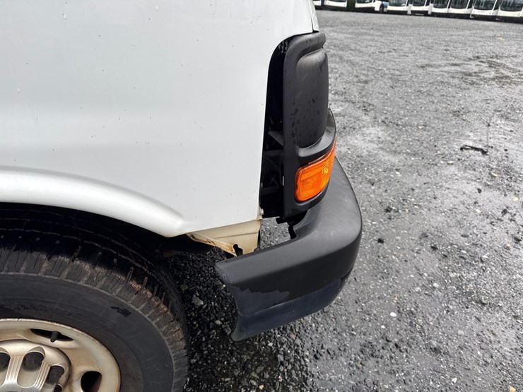 2014-utility-van-image-9