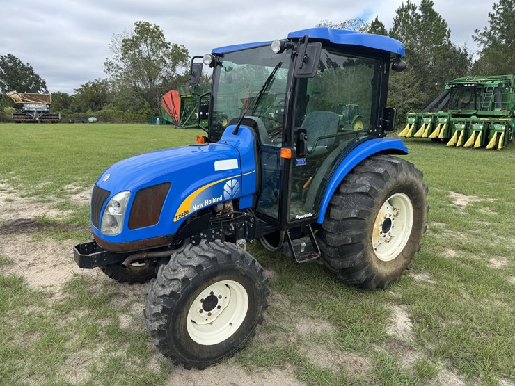 new-holland-t2420-image-1