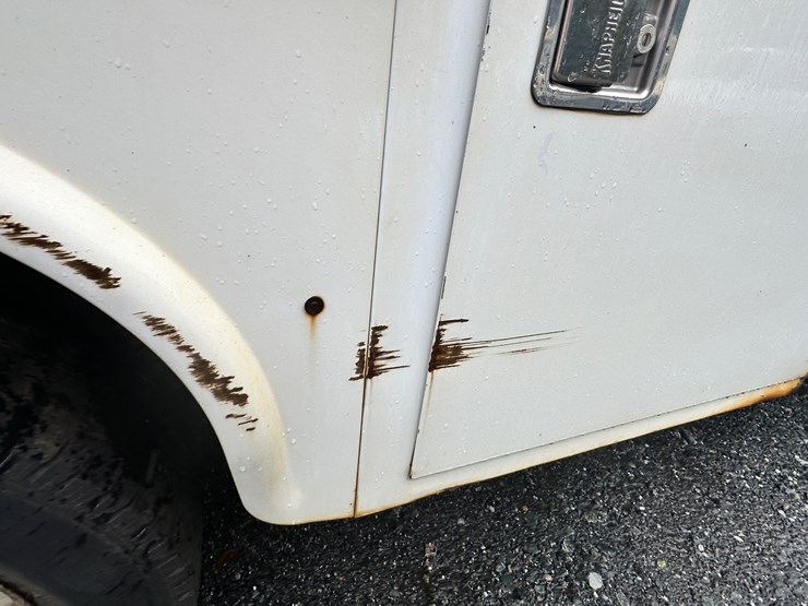 2014-ford-f350-xl-image-13