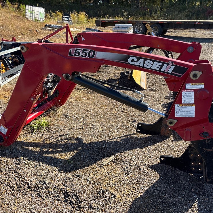 CASE IH L550