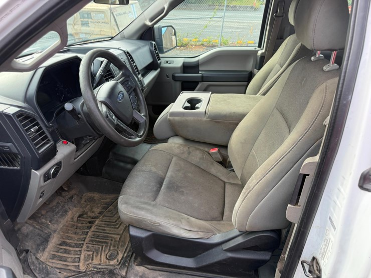 2019-ford-f150-xl-image-5