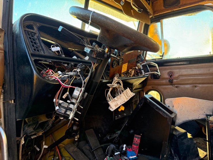 2003-peterbilt-378-image-10