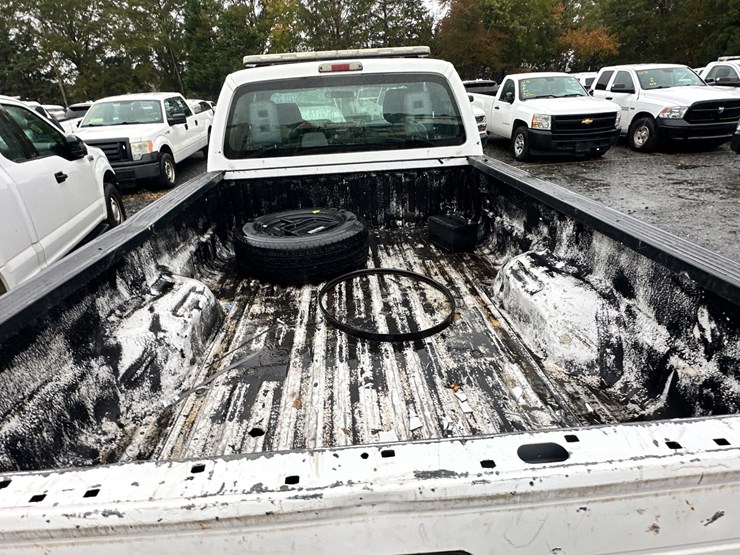 2012-ford-f250-xl-image-77