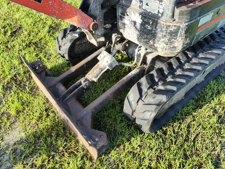 2018-kubota-u17-image-7