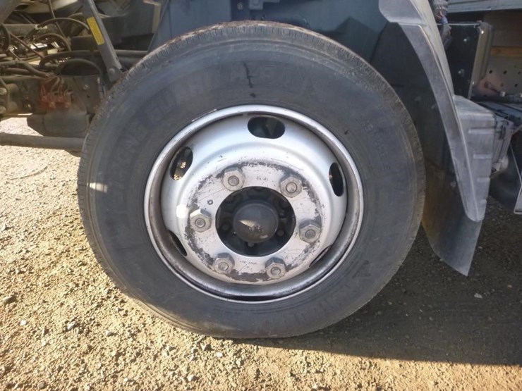 2019-mitsubishi-fuso-fe160-image-16