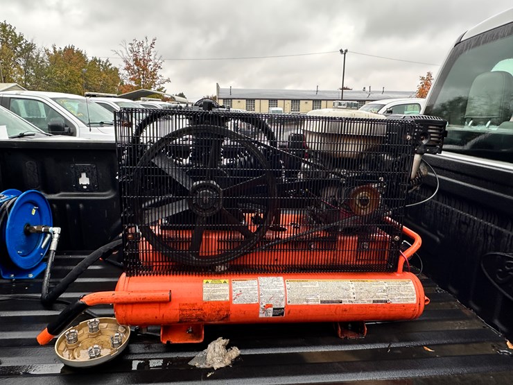 2020-ford-f150-xl-image-14