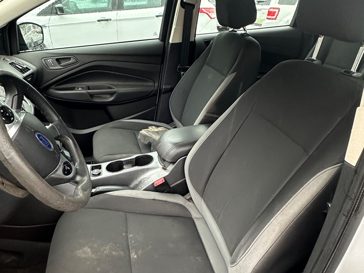 2015-ford-escape-image-19