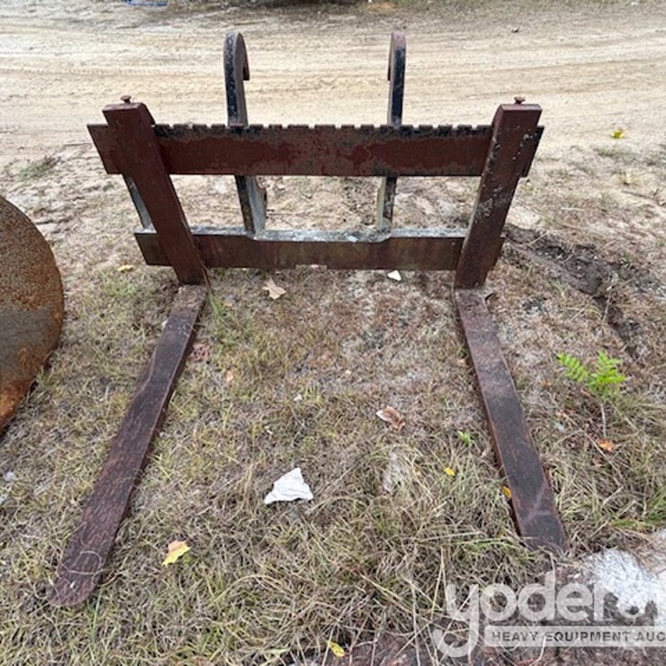 CAT Quick Attach Forks to suit CAT IT14B-IT28F Wheeled Loader