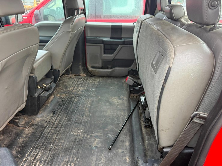 2017-ford-f150-xl-image-12