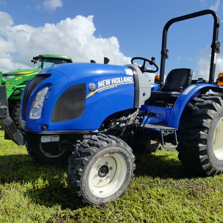 NEW HOLLAND WORKMASTER 37
