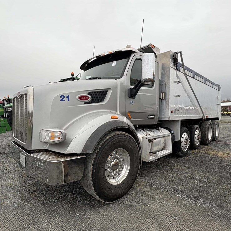 2015 PETERBILT 567