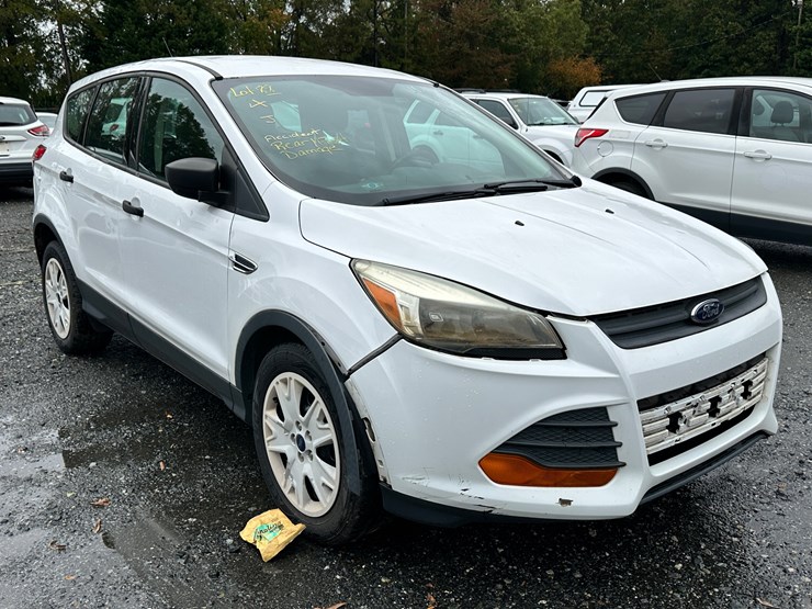 2016-ford-escape-image-1