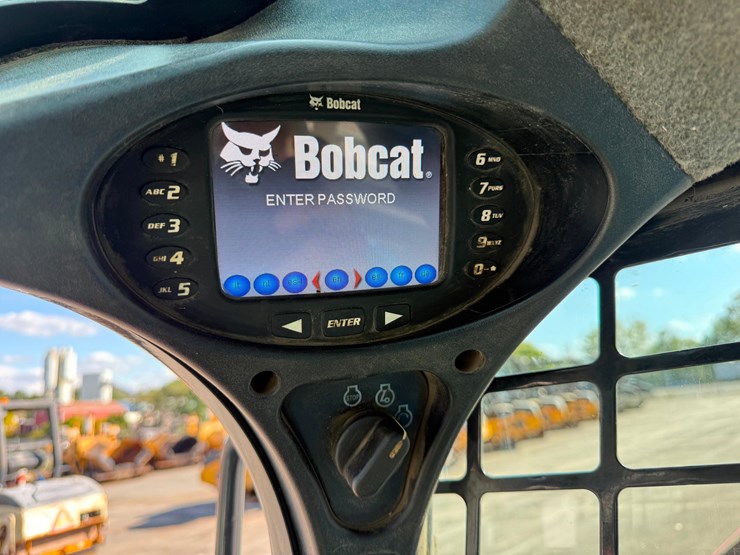 2016-bobcat-s650-image-10