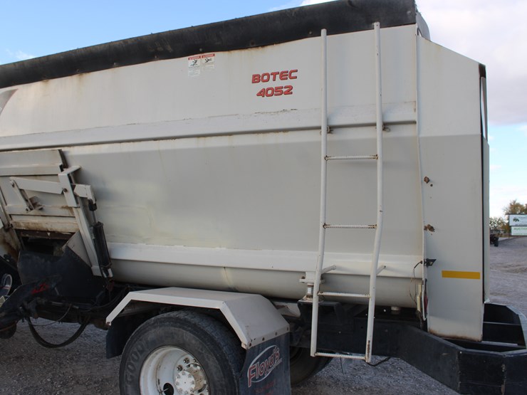 2004-international-durastar-4300-image-71