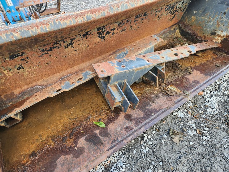 new-holland-7511-image-3