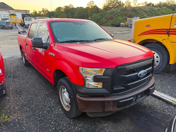 2015-ford-f150-xl-image-2
