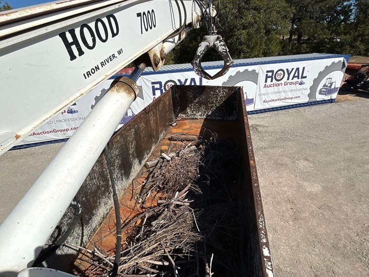 2017-peterbilt-348-image-23