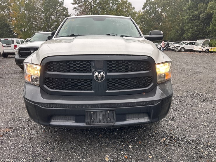 2015-dodge-ram-1500-image-4