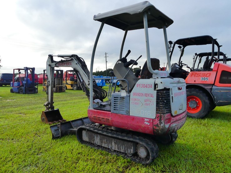 takeuchi-tb016-image-4