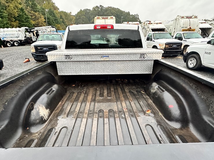 2015-dodge-ram-1500-image-53