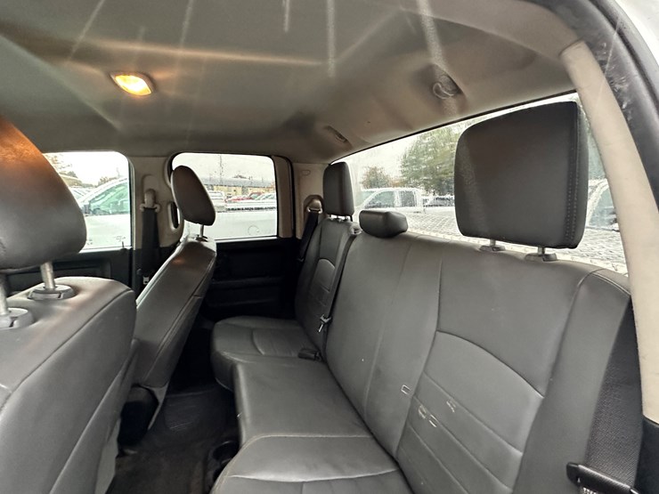 2015-dodge-ram-1500-image-60