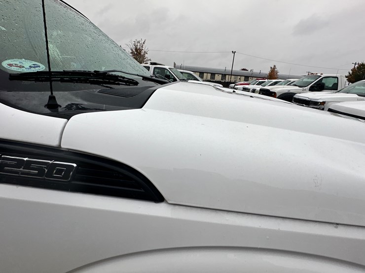 2016-ford-f250-xl-image-31