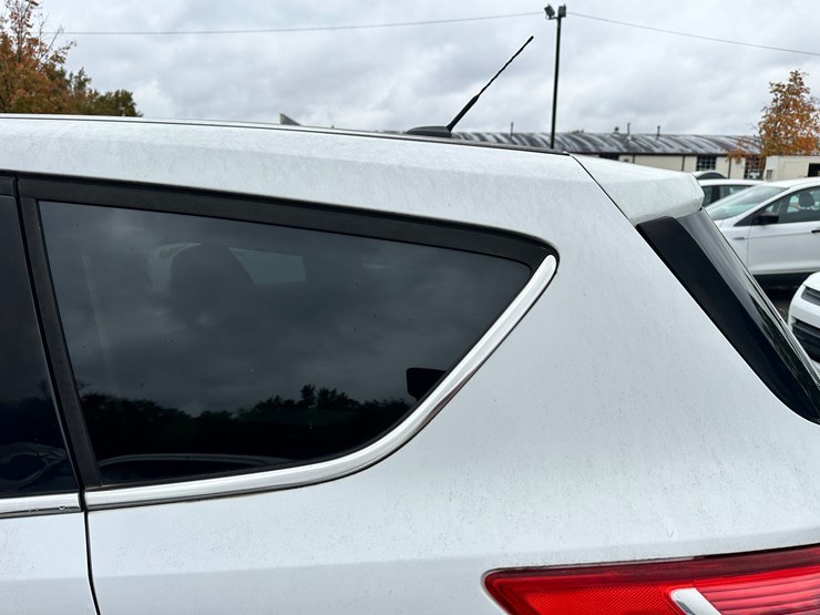 2014-ford-escape-image-46