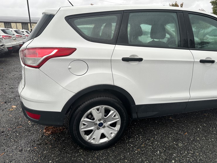 2016-ford-escape-image-11