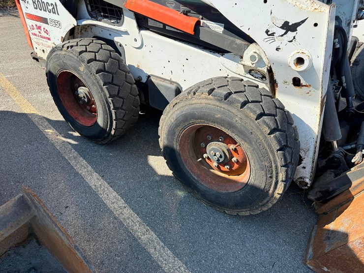 2015-bobcat-s650-image-15