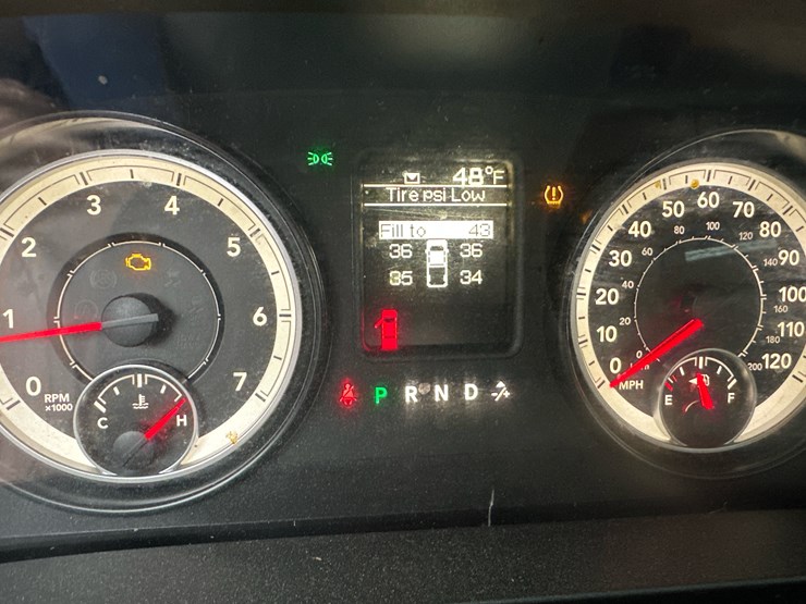 2015-dodge-ram-1500-image-51