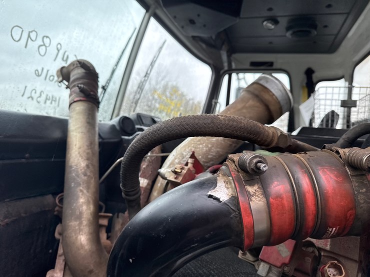 2016-autocar-acx64-image-41