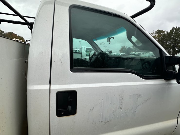 2014-ford-f350-xl-image-24