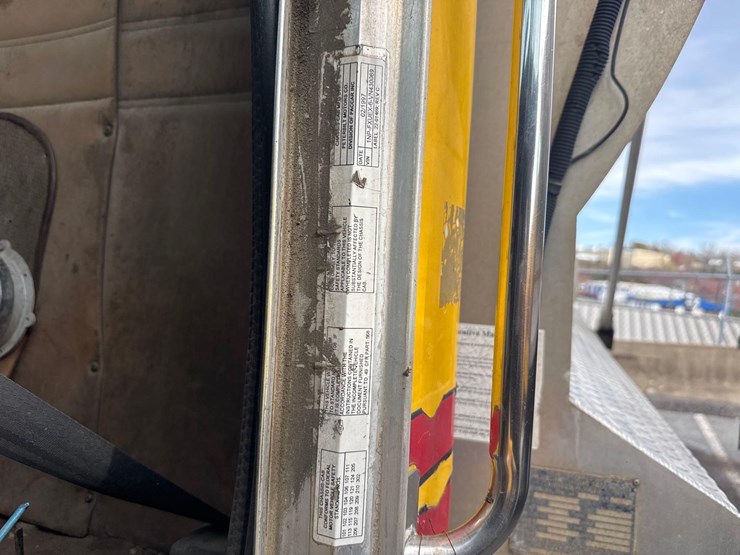 1997-peterbilt-378-image-14