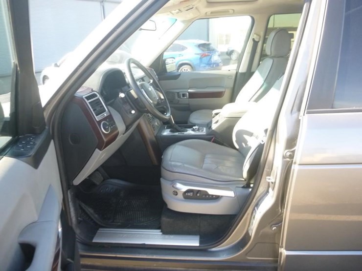 2008-land-rover-range-rover-hse-image-8