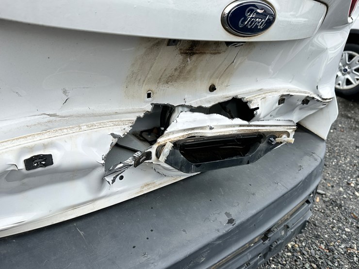 2016-ford-escape-image-59