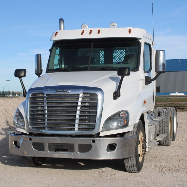 2016 FREIGHTLINER CASCADIA 125