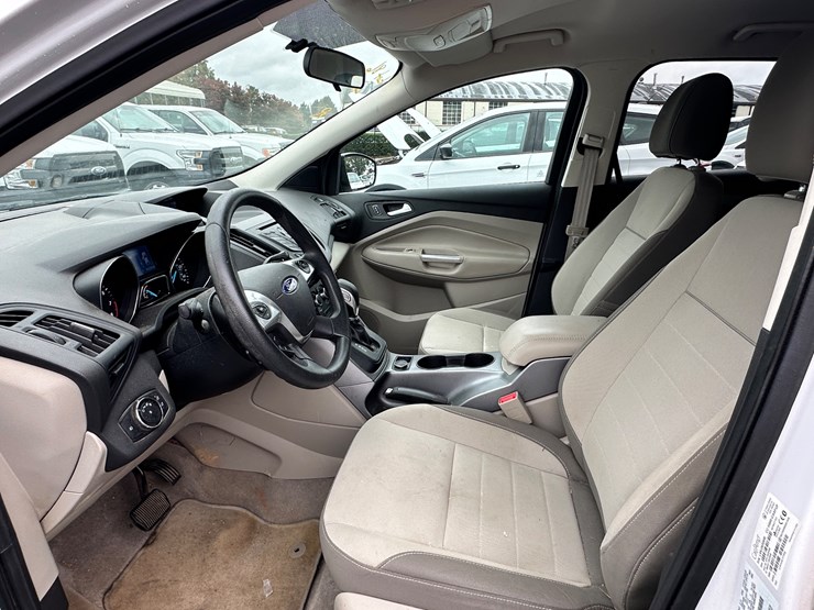 2014-ford-escape-image-68