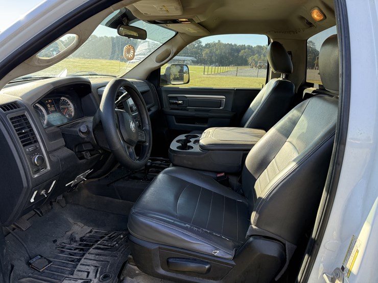 2018-dodge-ram-3500-image-14