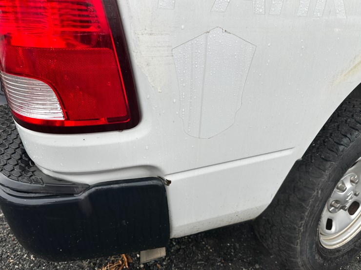 2015-dodge-ram-1500-image-10