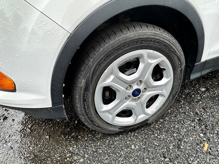 2017-ford-escape-image-36