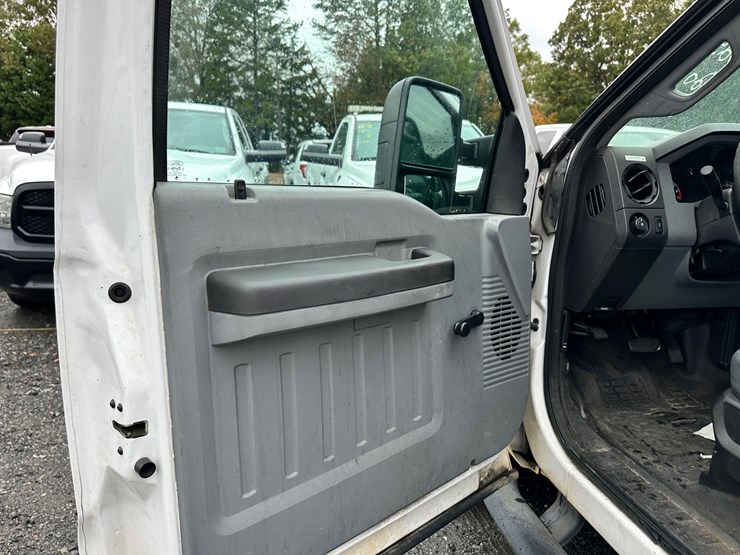 2015-ford-f350-xl-image-80