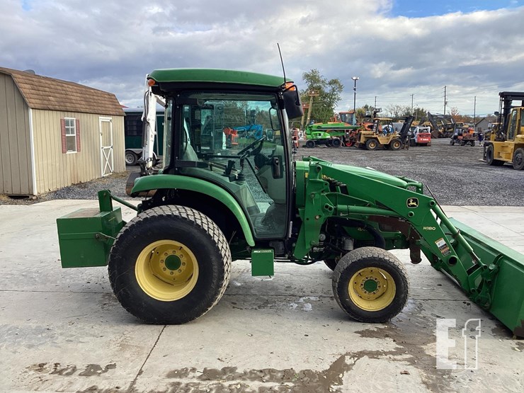2017-john-deere-4052r-image-5