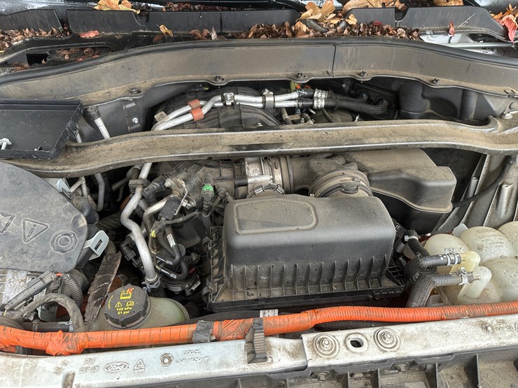 2021-ford-explorer-image-24