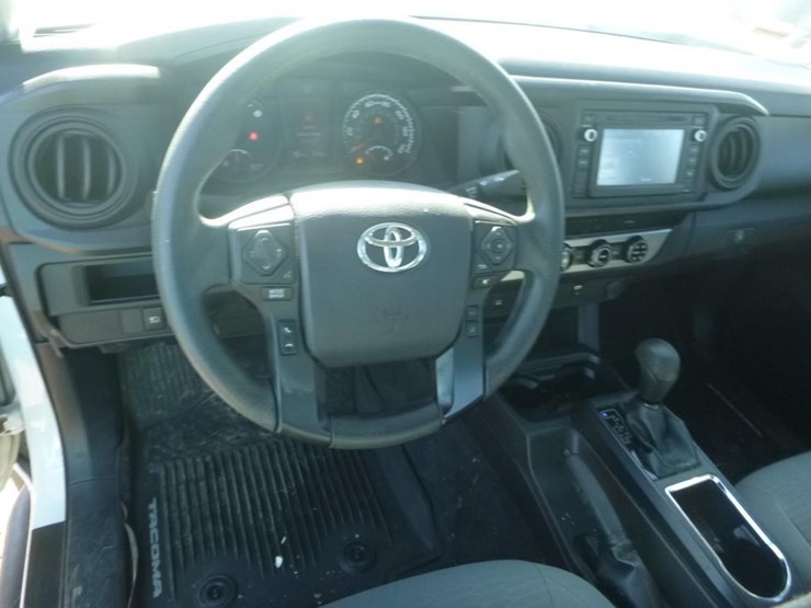 2018-toyota-tacoma-image-9