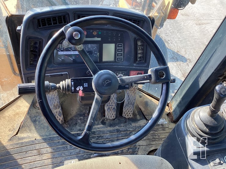 2002-deere-tc44h-image-14