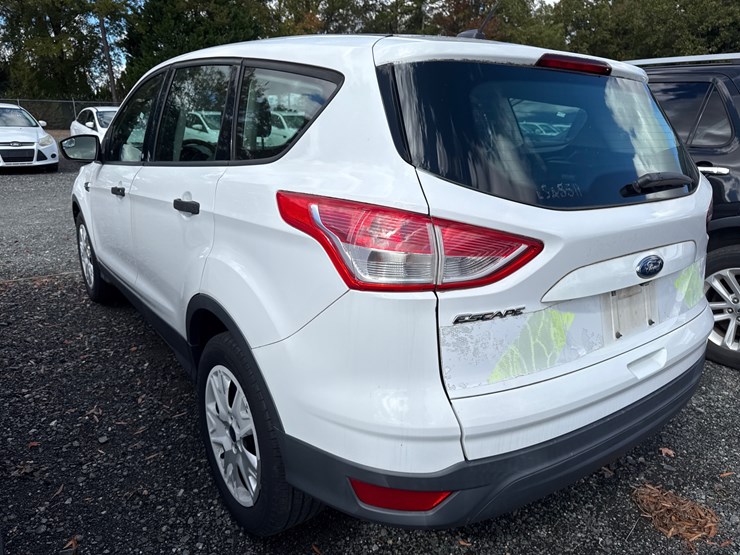 2016-ford-escape-image-40