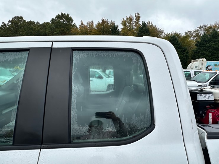 2020-ford-f150-xl-image-56