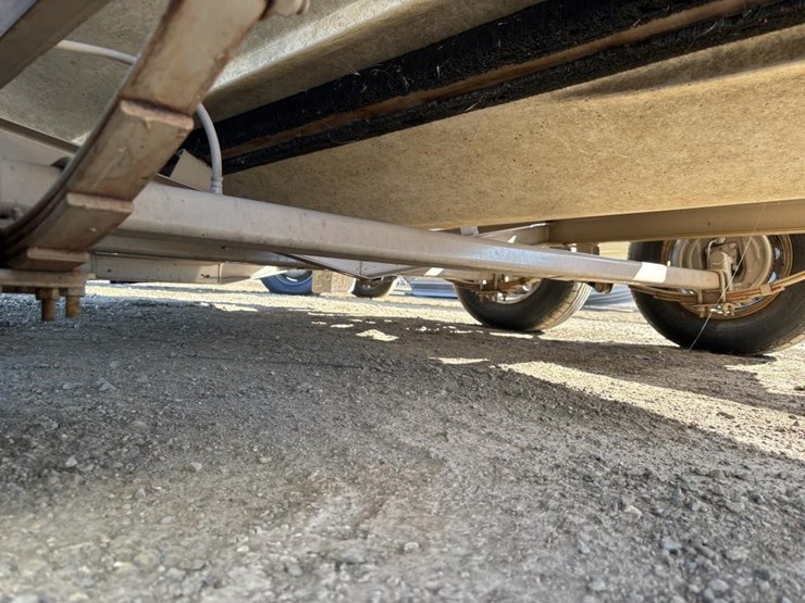 2006-unknown-trailer-image-59