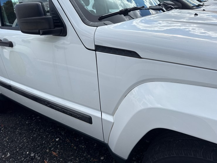 2012-jeep-liberty-image-51